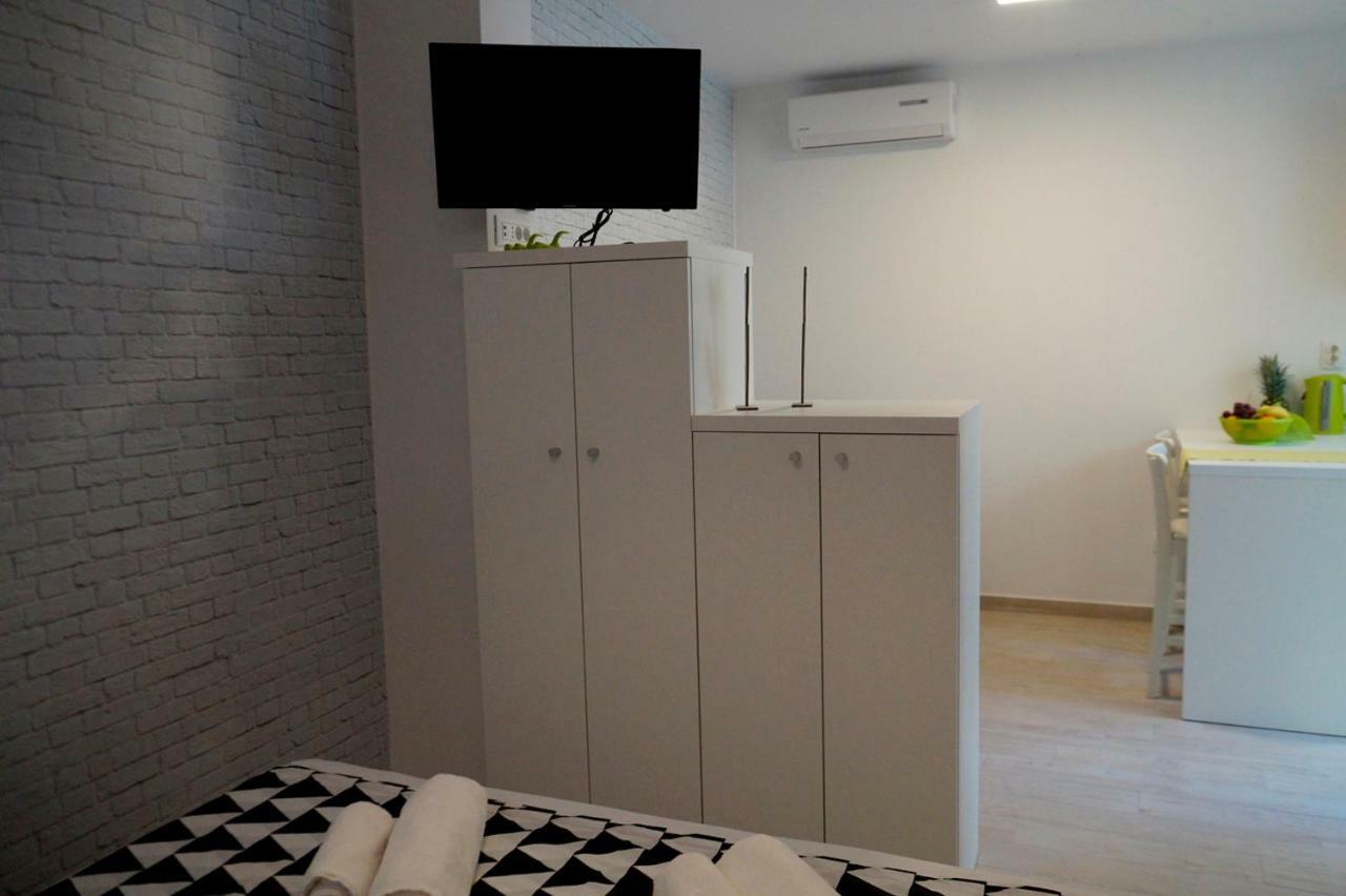 Frapedo Sport Makarska Apartment Bagian luar foto