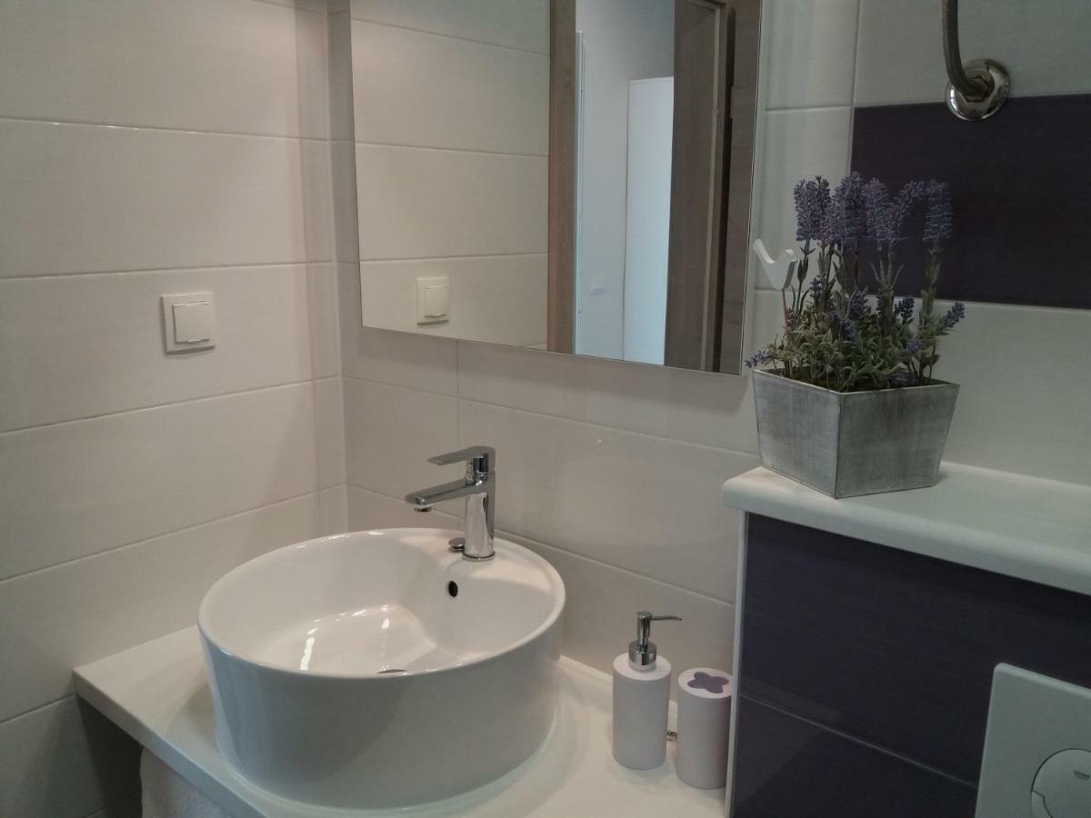 Frapedo Sport Makarska Apartment Bagian luar foto