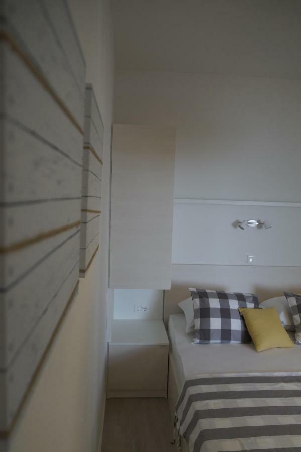 Frapedo Sport Makarska Apartment Bagian luar foto